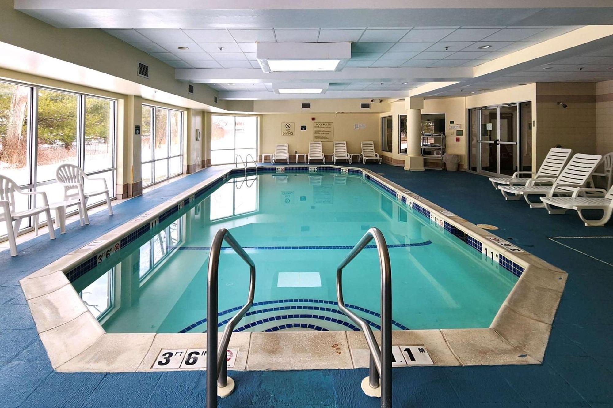 Comfort Inn & Suites Mount Pocono Luaran gambar
